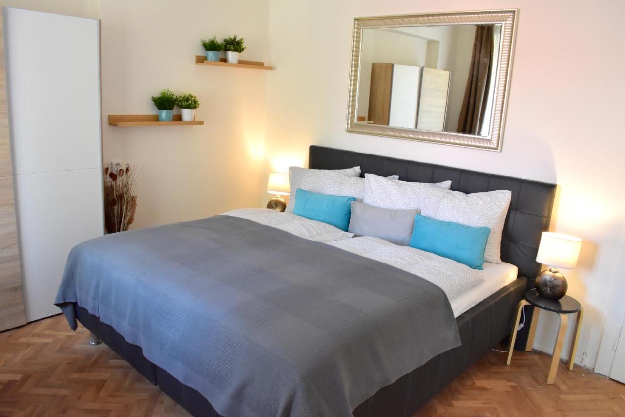 Apartament Center *